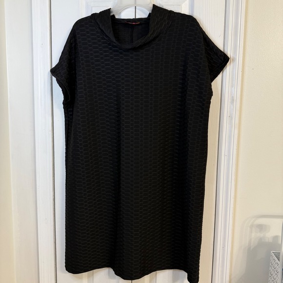 ISLE by‎ Melin Kazan Black Textured Cowl Neck Short Sleeve Dress XL - Picture 1 of 6